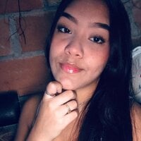 Niky_Thomson webcam model