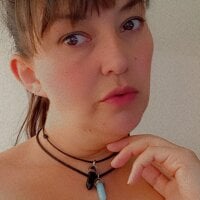 saraqueen-- webcam model