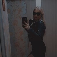 megan_cold webcam model