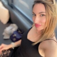 CelineLips webcam model