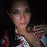 lissa_sexy's Offline Chat Room