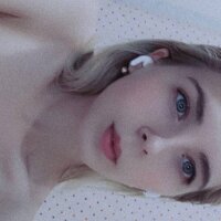 Daisy___ অফলাইন চ্যাট রুম