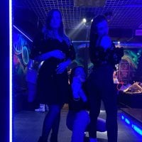 5girlshouse's Offline Chat Room