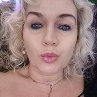 glamour_kitten webcam model