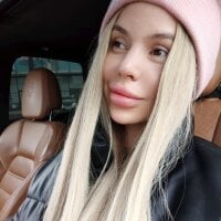 Marmalade_Fox webcam model