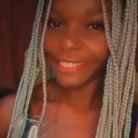 melaniariri webcam model