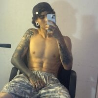 Logan_peach5 webcam model