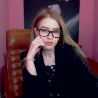 HollyStrawberry's Offline Chat Room