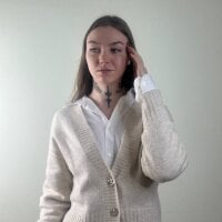 LiviaElton webcam model