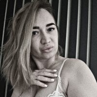 LiLu_25 webcam model