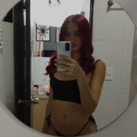 scarleet_17 webcam model