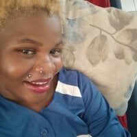 milkywaywoman webcam model