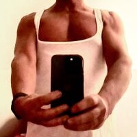 gymdaddypwrbtm webcam model