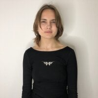 YunaHaan offline chatrum