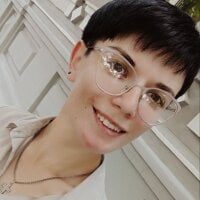 Poli_Moon's Offline Chat Room