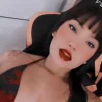 linanakamuraoficial's Offline Chat Room