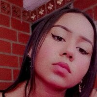 Phòng Chat Ngoại tuyến vickymiller01