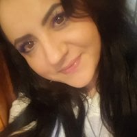 JulieAnnXo Chat Room offline