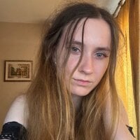 KittyHottieLol webcam model