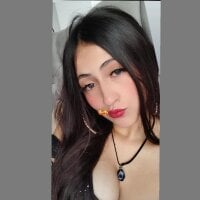 Anniee_rosee model avatar