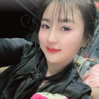 Hoanguyenn webcam model