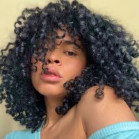 GabriSaenz Cam Model Profile | Stripchat