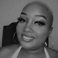 Thick_N_yummy's Offline Chat Room