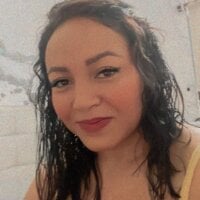 latinabigclit's Offline Chat Room