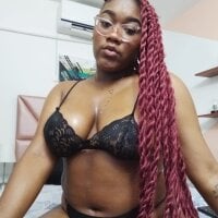 big_ebonyyy's Offline Chat Room