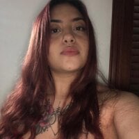 sophi_more_1b_ Adlı Modelin Çevrimdışı Sohbet Odası