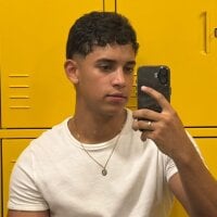 Zayne_cross