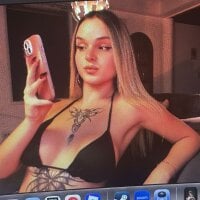 misschloe__ webcam