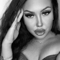 Martina_Hayes' Offline Chat Room