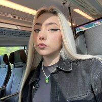 JuIcyOzzy offline chatszobája