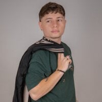Leoo_Miller webcam