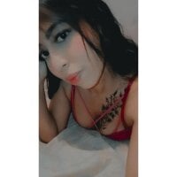 roxy_hottie23 from Stripchat