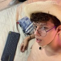 alex_and_friends webcam
