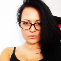 AnnaMey's Offline Chat Room