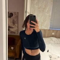 clarabloomyy's Avatar Pic