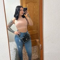 Karrolbigcocks model avatar