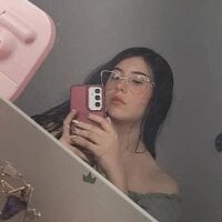 RossRoss18 webcam model