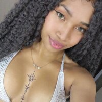 Ashley_Gonzalez_'s Offline Chat Room