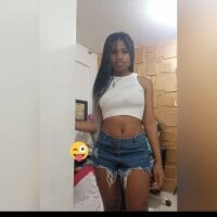 hannah_Bronx Adlı Modelin Çevrimdışı Sohbet Odası