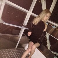 AgatheLebrun Adlı Modelin Çevrimdışı Sohbet Odası