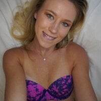Keeks3005 fully nude on webcam for live porn video chat