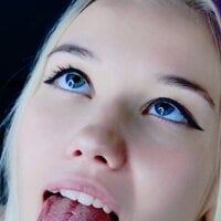 NaomiHita webcam model