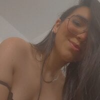 Emmi_Roberts webcam model
