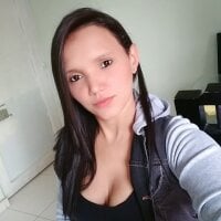 Yeima_Hermosa's Offline Chat Room