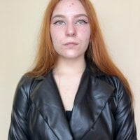 ScarIettBurn's Offline Chat Room