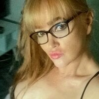 GingerMilfHollie offline chat-rom